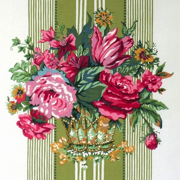 Nahaufnahme der rosa und pinken Blumen auf den grünen Streifen