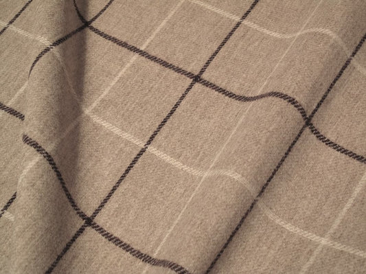OXFORD CHECK PLUM fabric by Arte Fresca Outlet, a luxurious 100% wool heavy woven textile with a soft, warm feel. It features a classic check pattern in warm light beige, accented with subtle plum and cream white lines, ideal for curtains and upholstery.